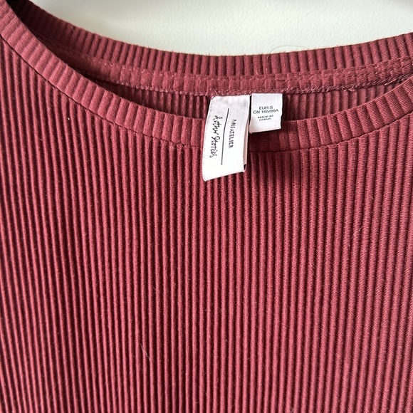 & Other Stories Maroon Top - Picture 3 of 4